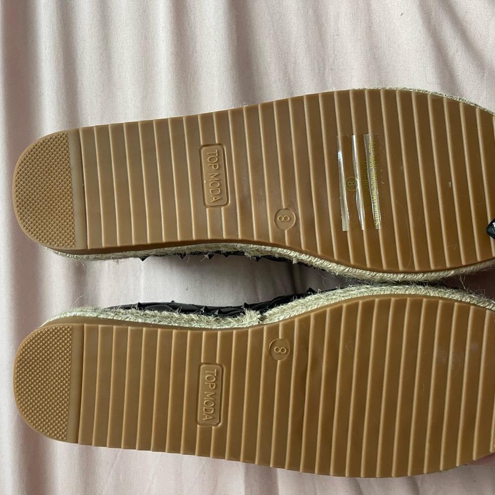 Crochet Flats - Picture 4 of 4